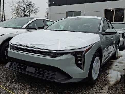 Certified 2026 Kia K4 LXS image 3