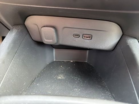 Used 2024 Chevrolet Trax RS image 25