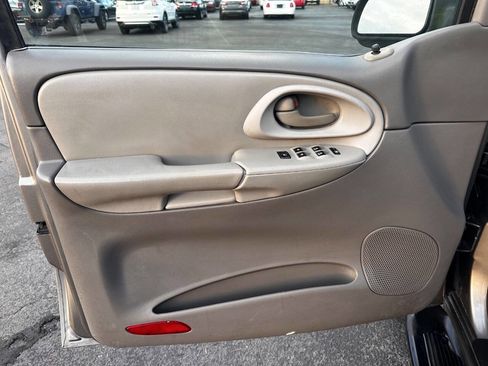 Used 2008 Chevrolet TrailBlazer 2WD w/ Smoker's Package image 10