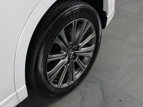 Used 2023 MAZDA CX-5 Signature image 10