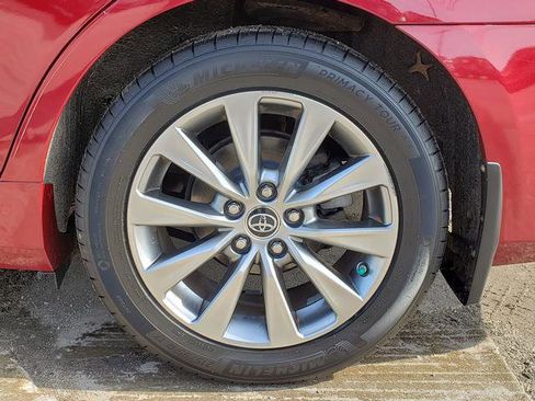 Used 2015 Toyota Camry XLE w/ Moonroof Package image 27