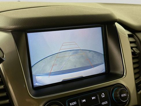 Used 2019 Chevrolet Tahoe LT w/ LT Signature Package image 13