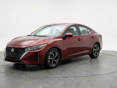 Used 2025 Nissan Sentra SV image 3