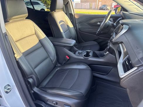 Used 2024 GMC Terrain SLT w/ Infotainment Package II AWD/4WD image 13