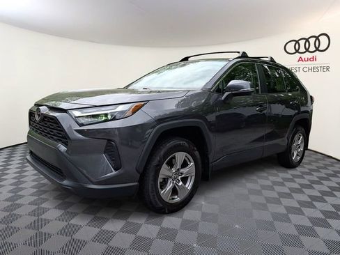 Used 2022 Toyota RAV4 XLE w/ Convenience Package AWD/4WD image 3