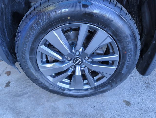 Used 2024 Nissan Pathfinder SV AWD/4WD image 24