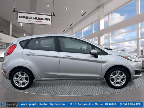 Used 2015 Ford Fiesta SE image 4