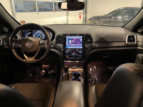 Used 2022 Jeep Grand Cherokee Laredo X image 29