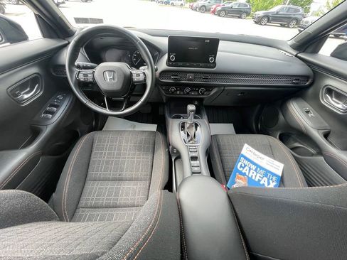 Used 2025 Honda HR-V Sport image 21