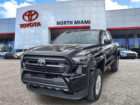 Used 2025 Toyota Tacoma SR image 2