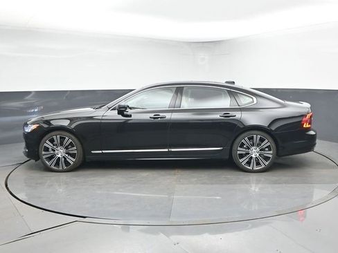 Used 2023 Volvo S90 B6 Plus image 6