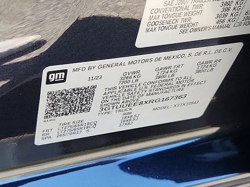 Used 2024 GMC Sierra 1500 AT4 w/ Technology Package AWD/4WD image 28