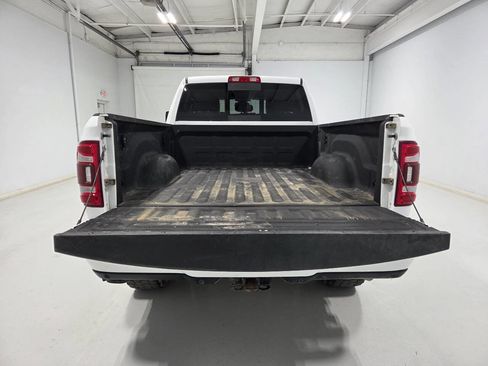 Used 2023 RAM 2500 Laramie AWD/4WD image 7