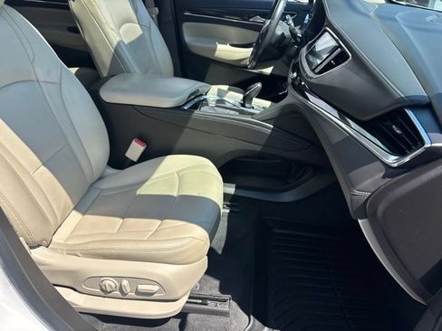 Used 2018 Buick Enclave Premium w/ Experience Buick Package AWD/4WD image 21