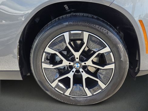 Certified 2025 BMW X3 xDrive30i w/ Premium Package image 9