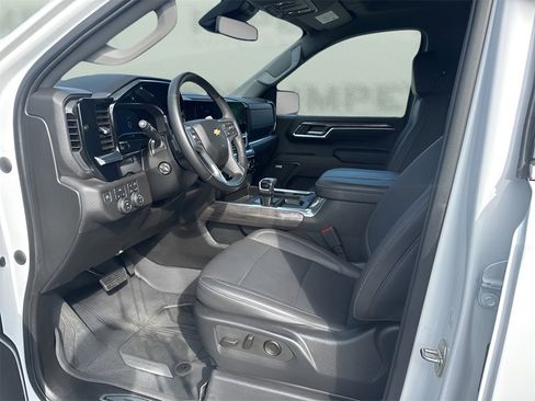 Used 2023 Chevrolet Silverado 1500 LTZ image 9