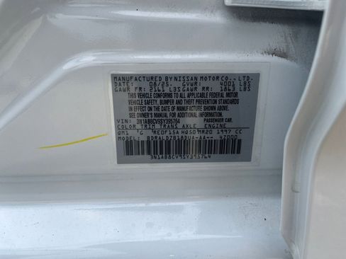 Used 2025 Nissan Sentra SV FWD image 27