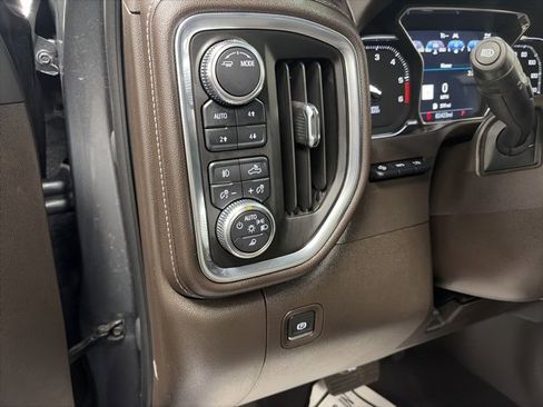 Used 2021 GMC Sierra 1500 SLT w/ SLT Premium Plus Package image 15