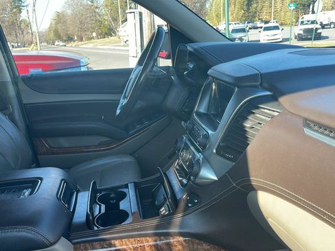 Used 2017 Chevrolet Tahoe Premier AWD/4WD image 5