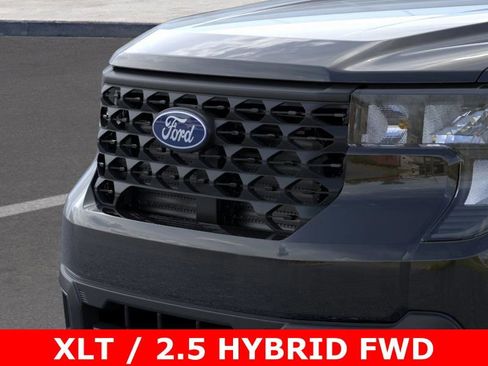 New 2025 Ford Maverick XLT image 18