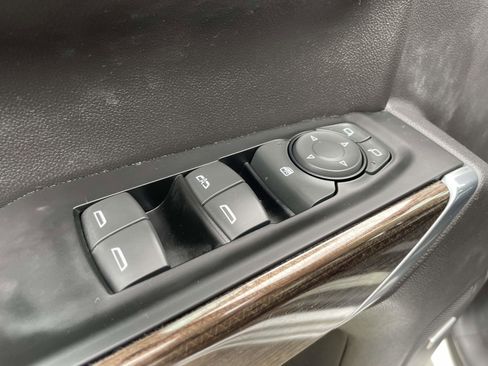 Used 2019 Chevrolet Silverado 1500 LT Trail Boss AWD/4WD image 6