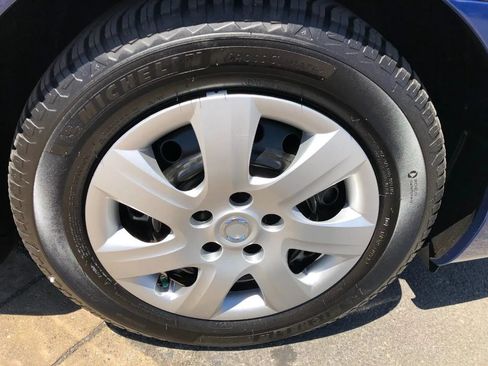 Used 2010 Toyota Camry FWD image 15
