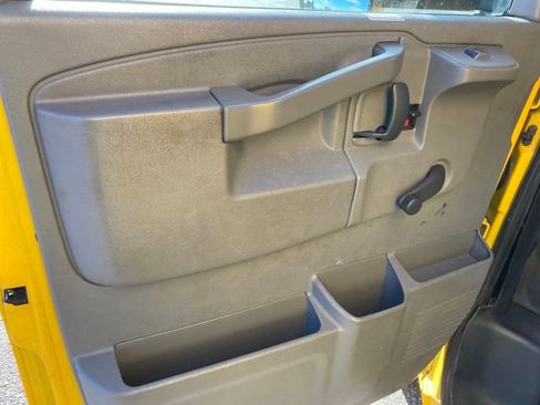 Used 2017 GMC Savana 3500 Work Van image 15