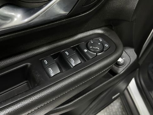 Used 2019 GMC Terrain Denali w/ Driver Alert Package II image 17