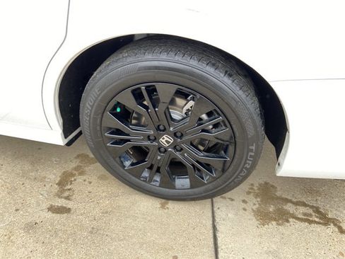 Used 2025 Honda Odyssey Sport-L image 34