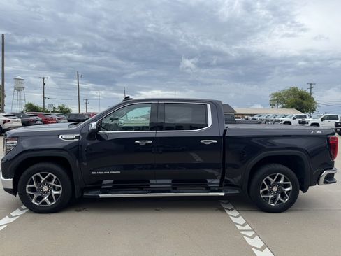 Certified 2024 GMC Sierra 1500 SLT AWD/4WD image 4
