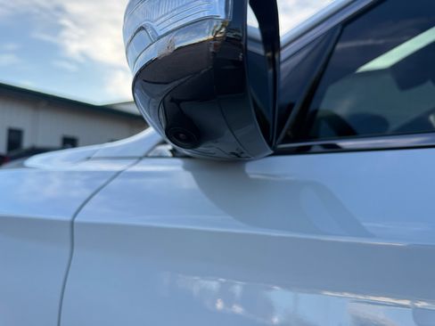 Used 2022 Genesis G70 3.3T image 48