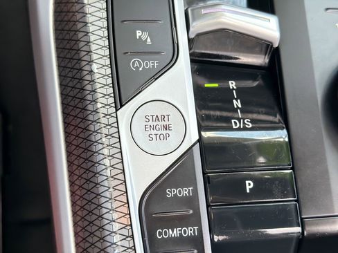 Used 2024 BMW 430i Convertible w/ M Sport Package RWD image 25