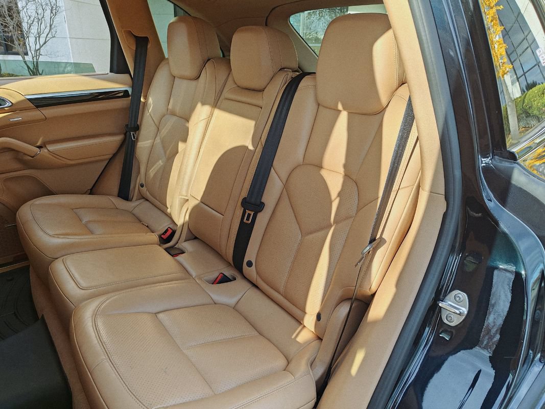 Used 2016 Porsche Cayenne S AWD/4WD image 24