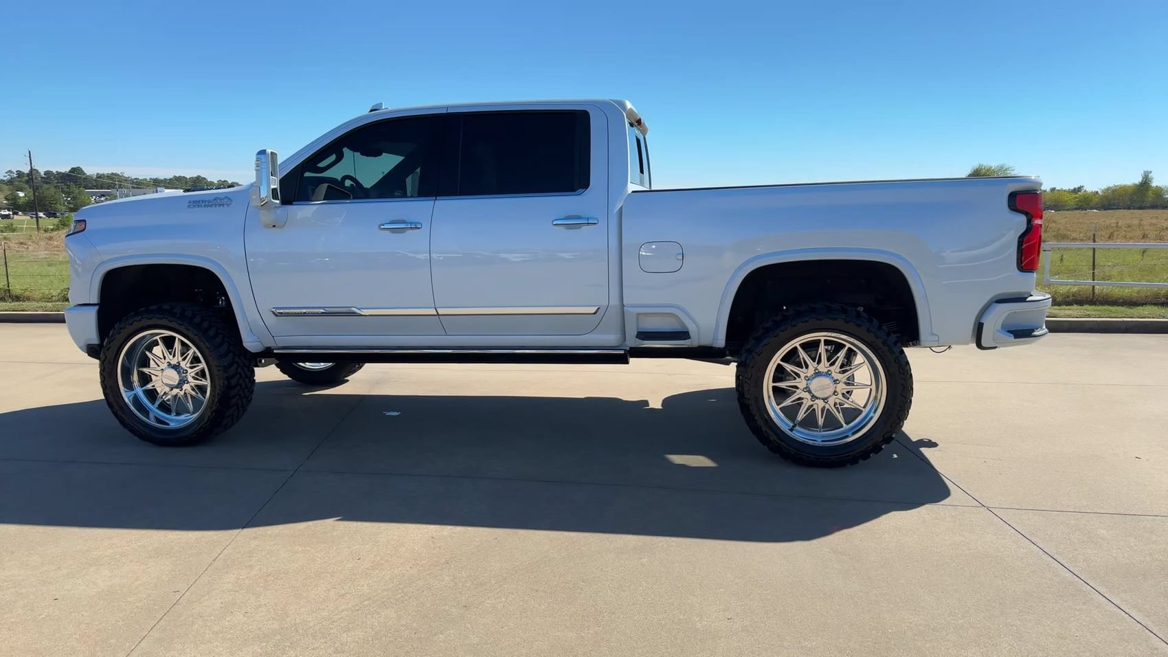 New 2026 Chevrolet Silverado 2500 High Country w/ Technology Package AWD/4WD image 6