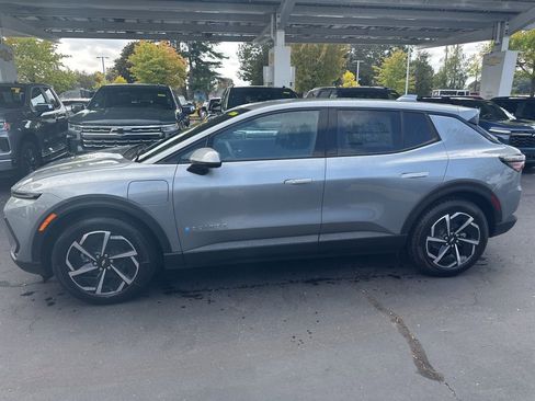 New 2026 Chevrolet Equinox EV LT image 3