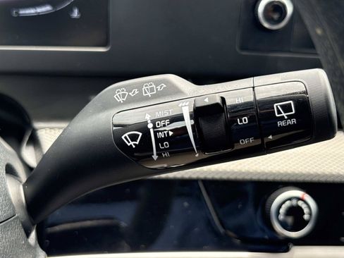 Used 2023 Kia Sportage LX AWD/4WD image 26
