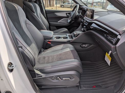 Used 2025 Acura MDX A-Spec image 39