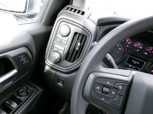 New 2026 Chevrolet Silverado 1500 Custom Trail Boss w/ Dark Appearance Package AWD/4WD image 20