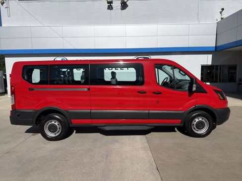 Used 2017 Ford Transit 350 XL RWD image 11