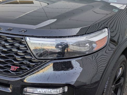 Used 2023 Ford Explorer ST w/ Equipment Group 401A image 9