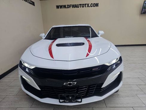 Used 2019 Chevrolet Camaro SS RWD image 3