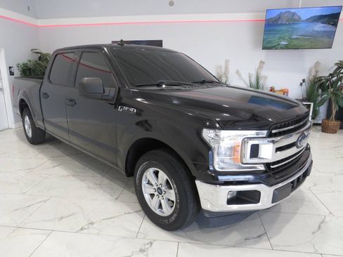Used 2019 Ford F150 XLT w/ Trailer Tow Package RWD image 2