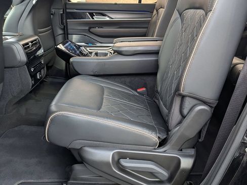 Used 2024 Jeep Grand Wagoneer Series III w/ Rear Seat Video Group 1 AWD/4WD image 24