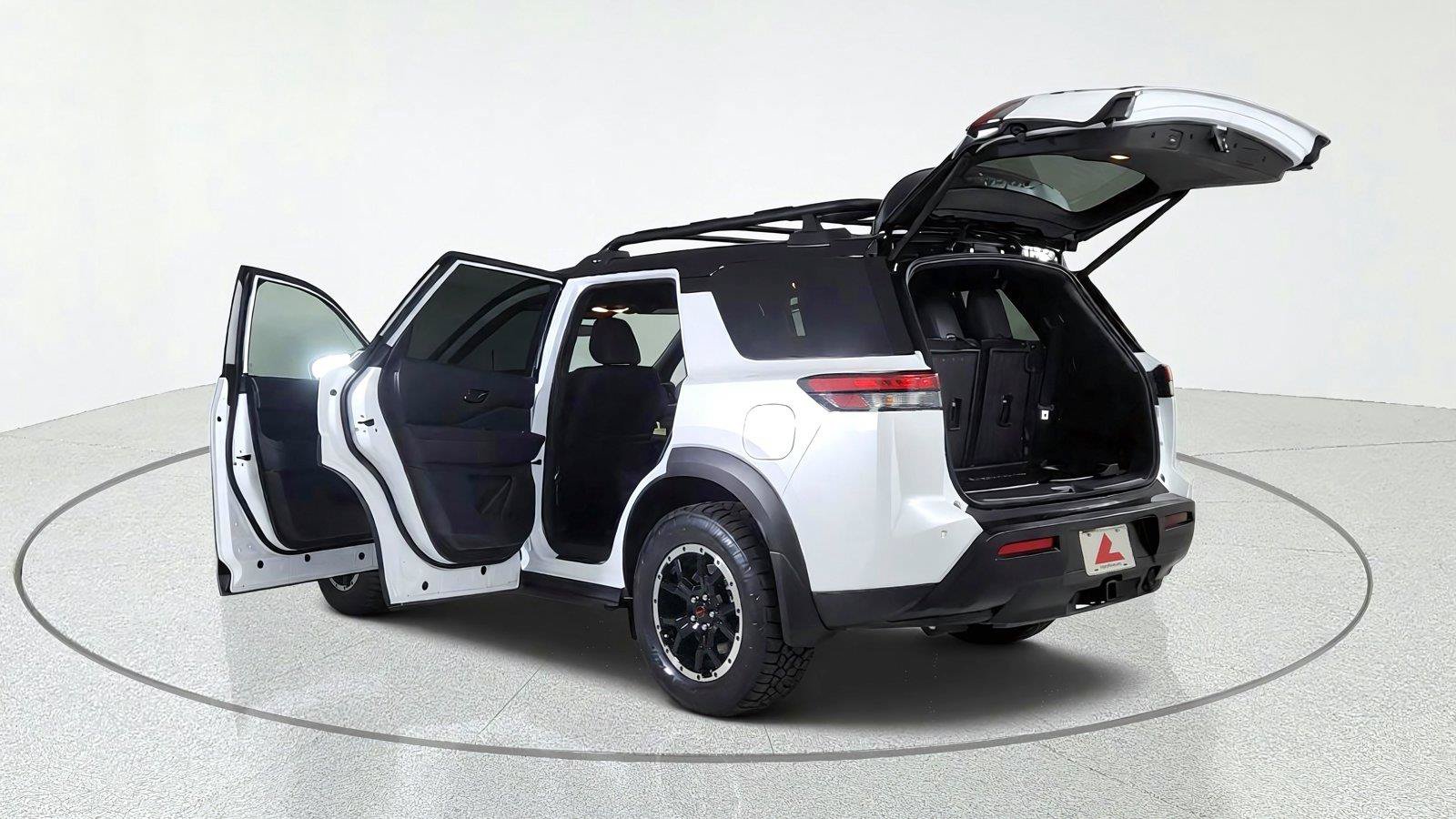 Used 2026 Nissan Pathfinder Rock Creek AWD/4WD image 12