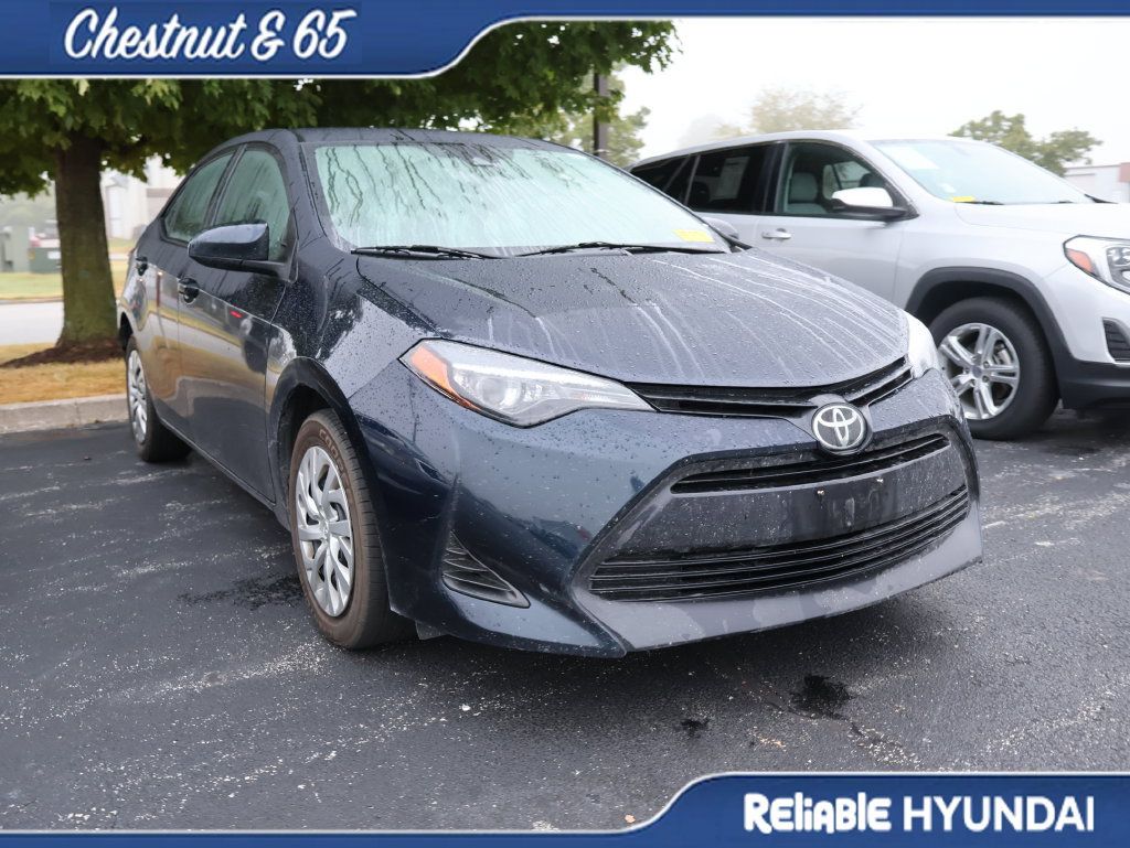 Used 2019 Toyota Corolla LE FWD image 2