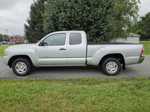 Used 2012 Toyota Tacoma 2WD Access Cab w/ SR5 Pkg image 1