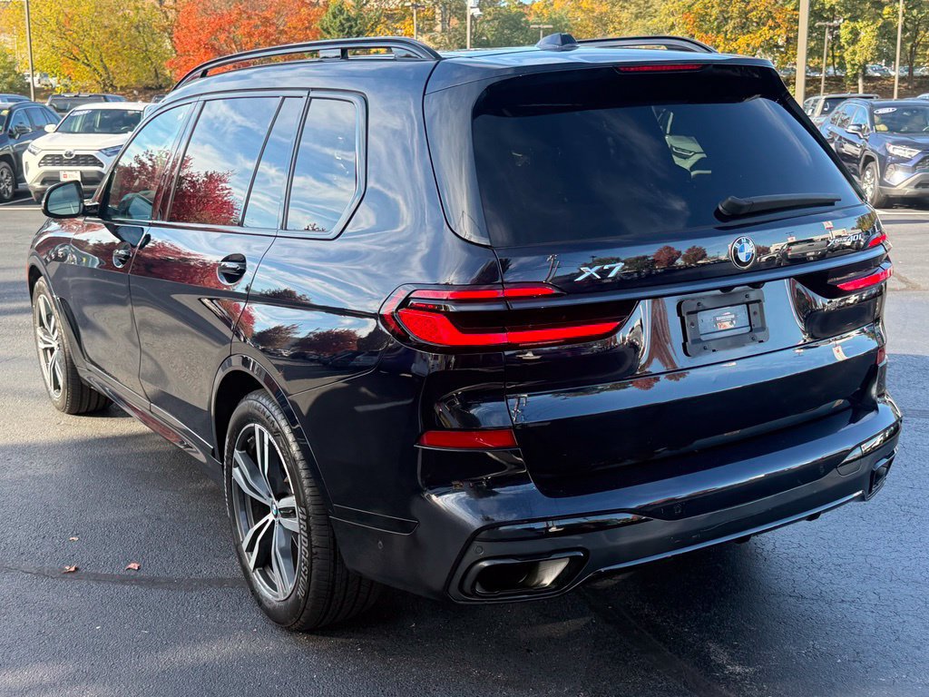 Used 2024 BMW X7 xDrive40i w/ M Sport Package AWD/4WD image 5