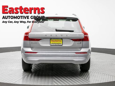 Used 2022 Volvo XC60 B5 Momentum AWD/4WD image 5
