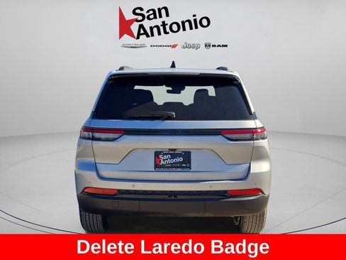 New 2025 Jeep Grand Cherokee Altitude RWD image 7