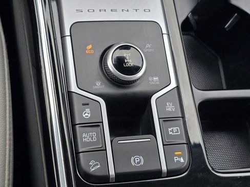 Used 2022 Kia Sorento SX Prestige image 9
